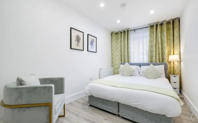 Luxury 1 & 2 bed Apartment free parking