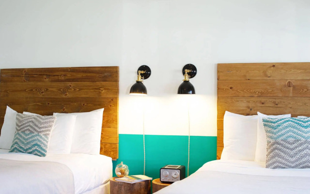 Cambria Beach Lodge