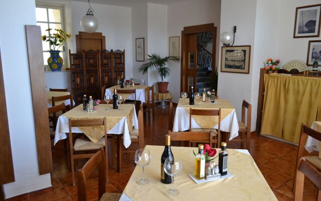 Villa Bina Sea Hotel