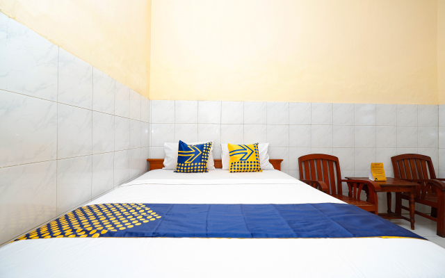 SPOT ON 2011 Hotel Mekar Sari