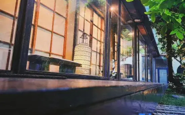 Ming House