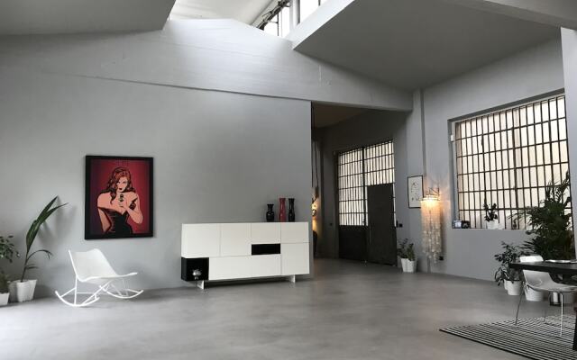 Loft Navigli with Private Garden