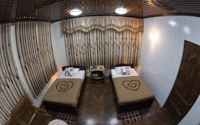 Mann Myanmar Inn
