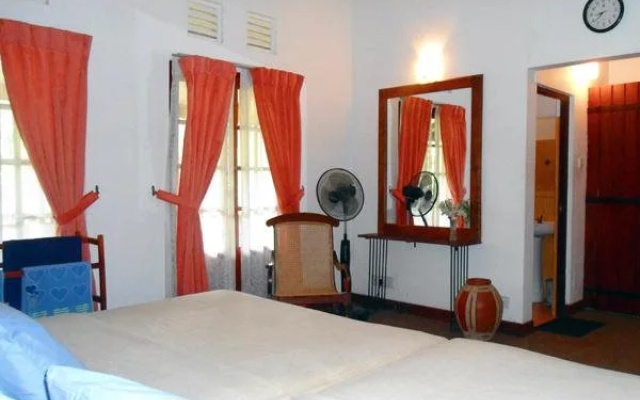 Kothmale Kadadora Village