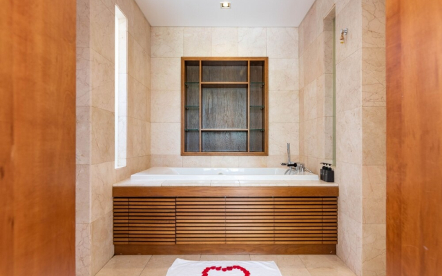 Golf BRG and Lake view villa by EB