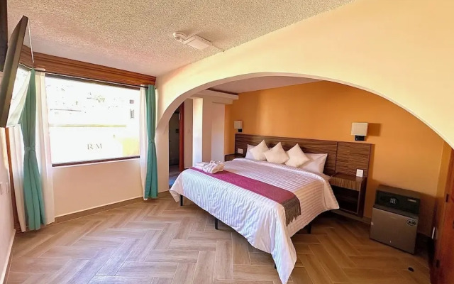 Suites Del Jardin Principal
