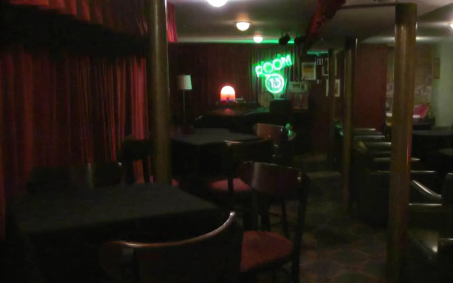Old Chicago Inn