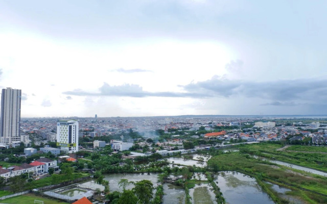 Stylish Studio Apartment At Taman Melati Surabaya