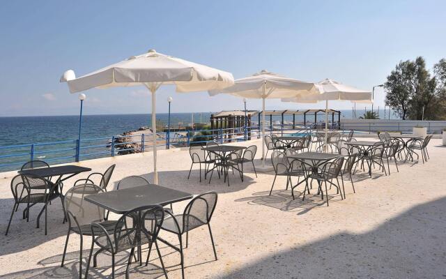 NLH Mati Seafront - Neighborhood Lifestyle Hotels