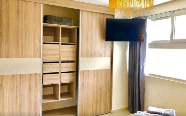 Niza Five Luxury Beach Apartments