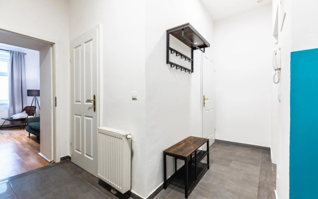 Precious apartment in calm district area