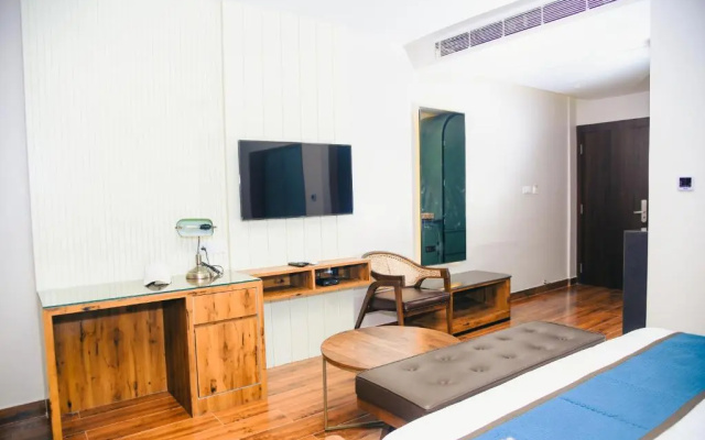 The Convoy Hotel