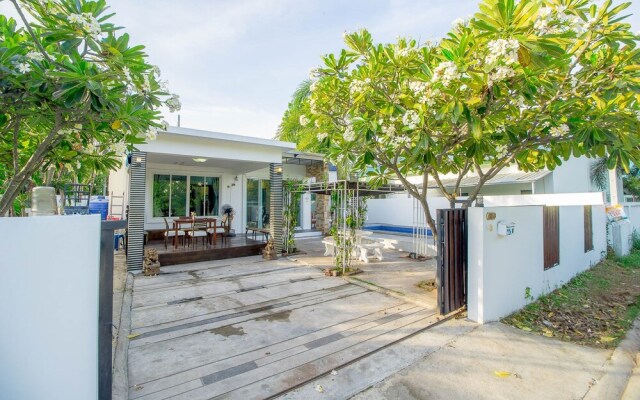 Baan Coco Pool Villa