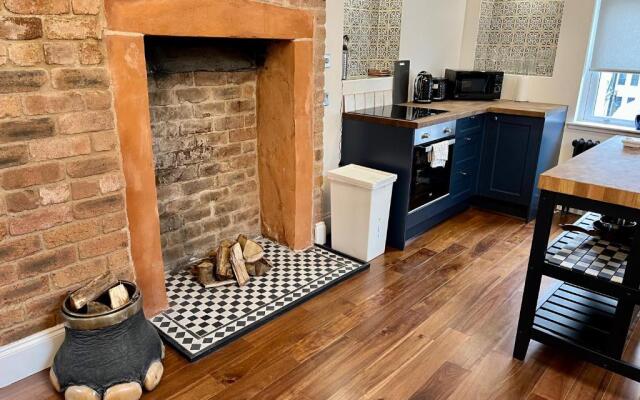 The Bards Loft, Large Studio Apartment