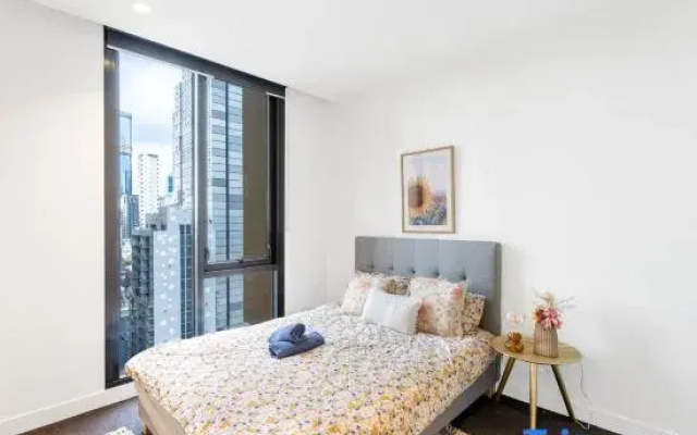 Prime CBD Living  Modern 1BR Steps from Everything