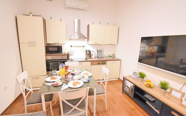 Donos Apartments