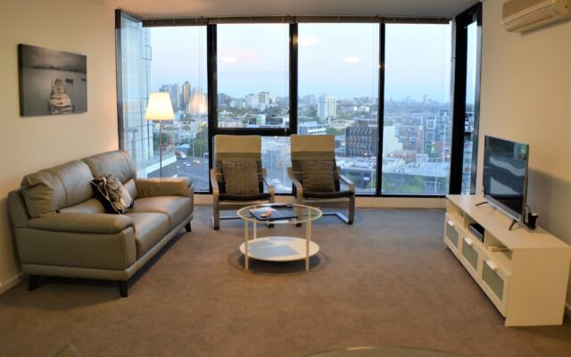Royal Stays Apartments - Whiteman St