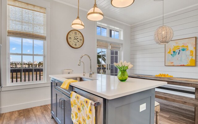 Good Vibes At Sunflower Beach