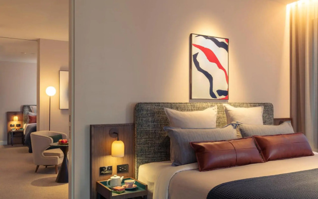 Next Hotel Melbourne, Curio Collection by Hilton