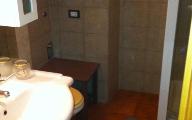 Elegante Monolocale al Colosseo