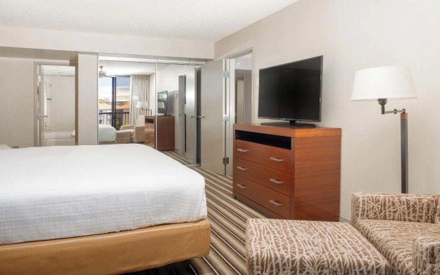 Maui Coast Hotel