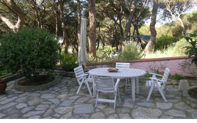 Single House, 6 Pax, 150 Mt To The Sea-Silvia B