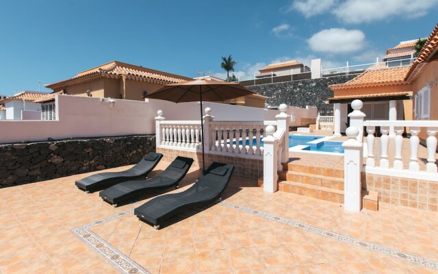 Classic Villa, luxe, private pool & prime location