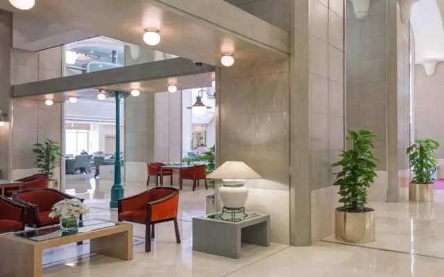 Millennium Plaza Downtown Hotel