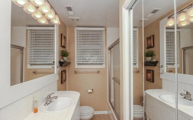 Palm Boulevard 3507 by RedAwning