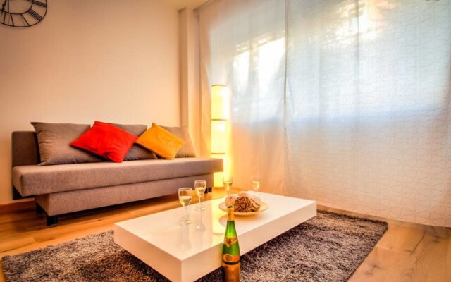 Nice 2 Rooms in European District
