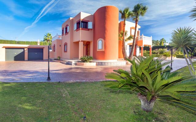 Villa in Ibiza Town Sleeps 12 - Villa Tino