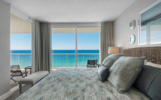 Majestic Beach Towers by iTrip