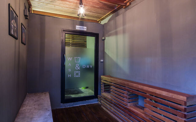 At Hua Lamphong Hotel - Hostel