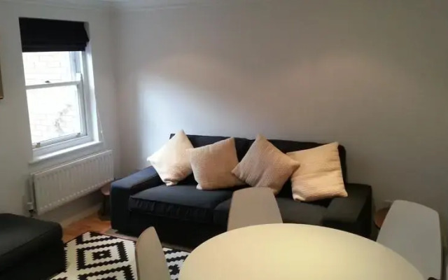 Earls Court Apartment