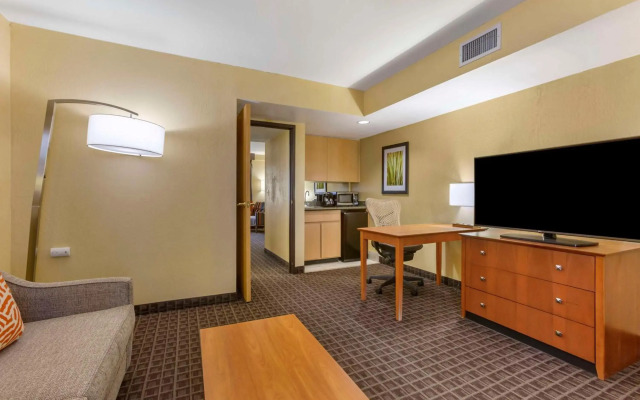 Best Western Plus Scottsdale Thunderbird Suites