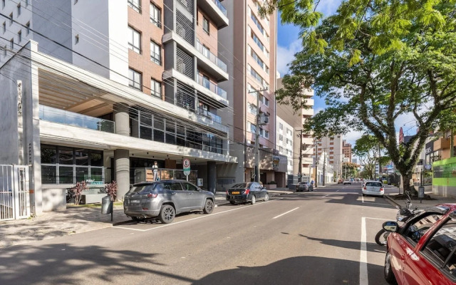 Apto cond c/ acad. 400m Mercado Municipal NFE1544