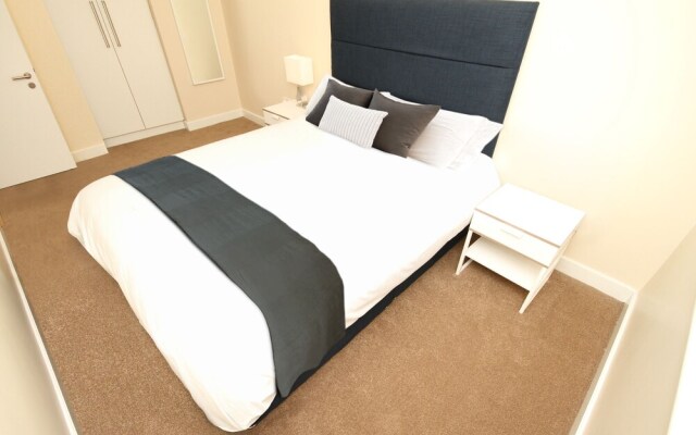 Grand Canal Quay - 3 BR Apartment