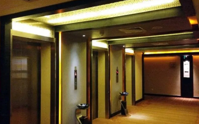 Vanwarm Hotel
