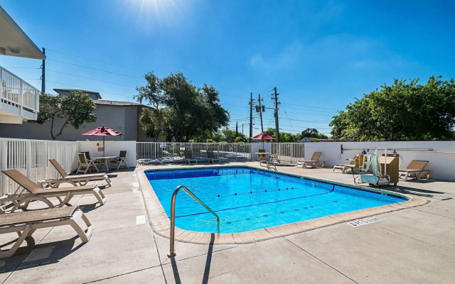 Motel 6 Corpus Christi, TX - Northwest