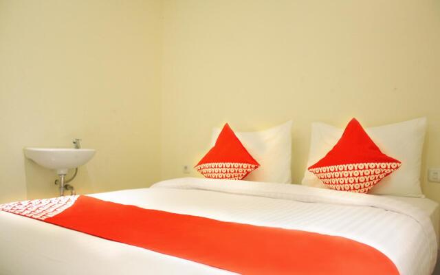 OYO 148 Cempaka Place Homestay Near Jakarta Islamic Hospital