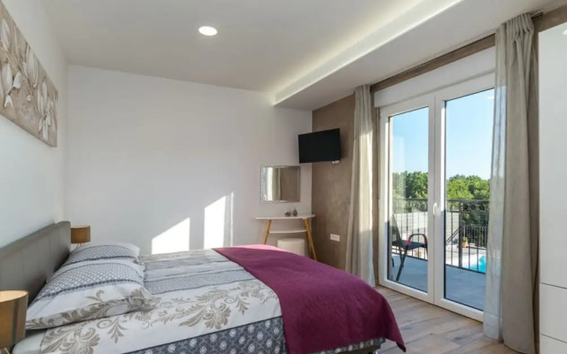 Villa Gloria Comfortable Holiday Residence