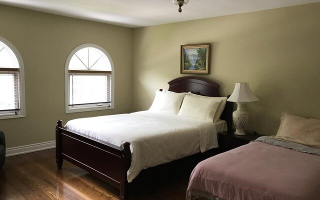 Hardy's Luxury House