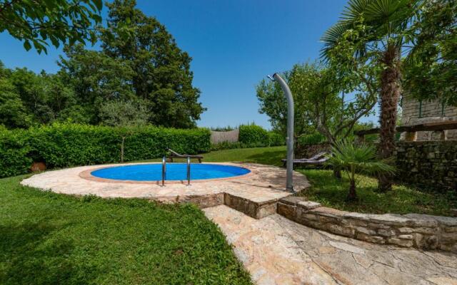 Village Family House Ranka