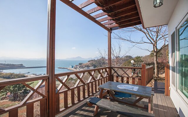 Namhae New Island Pension