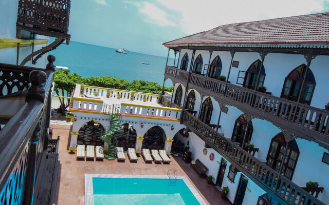 Tembo House Hotel & Apartments
