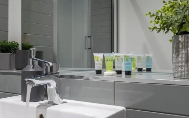 Modern Apartment, City Centre, Netflix, Parking