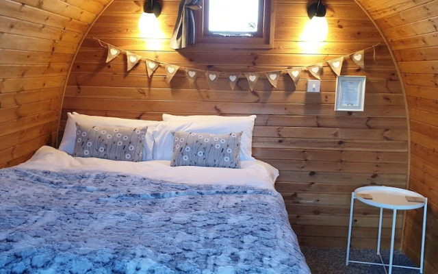The Little Hide - Adult Only Camping Pods