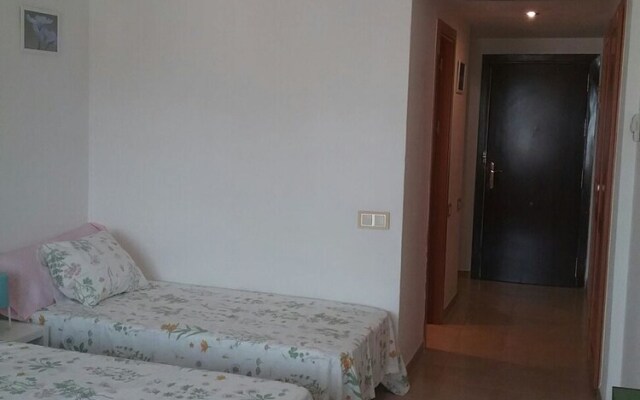 Studio in Sevilla, With Wonderful City View, Balcony and Wifi - 97 km