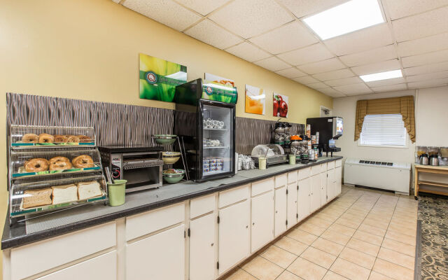 QUALITY INN &amp; SUITES
