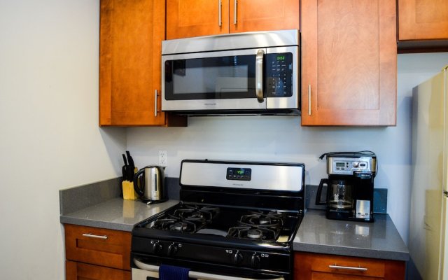 Fully Furnished Apartments near CSUN